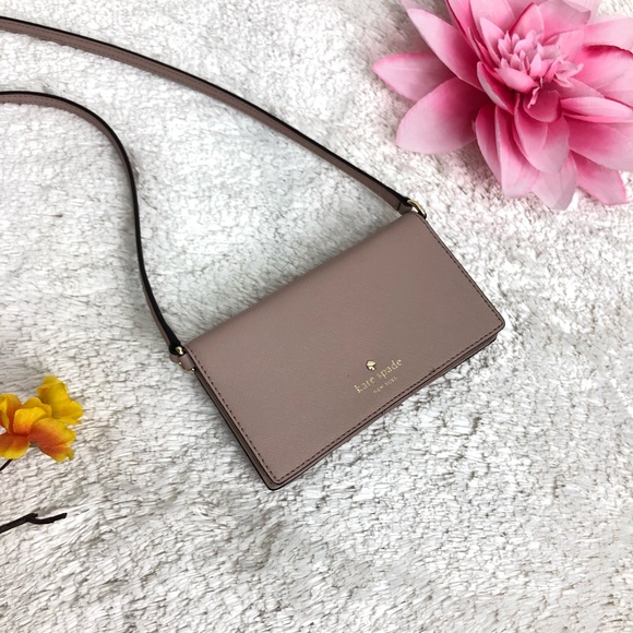 kate spade Handbags - 🌸OFFERS?🌸Kate Spade Millennial Pink Crossbody